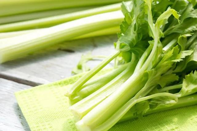 健康科普：芹菜不能跟六种食物一起吃，否则会影响身体健康